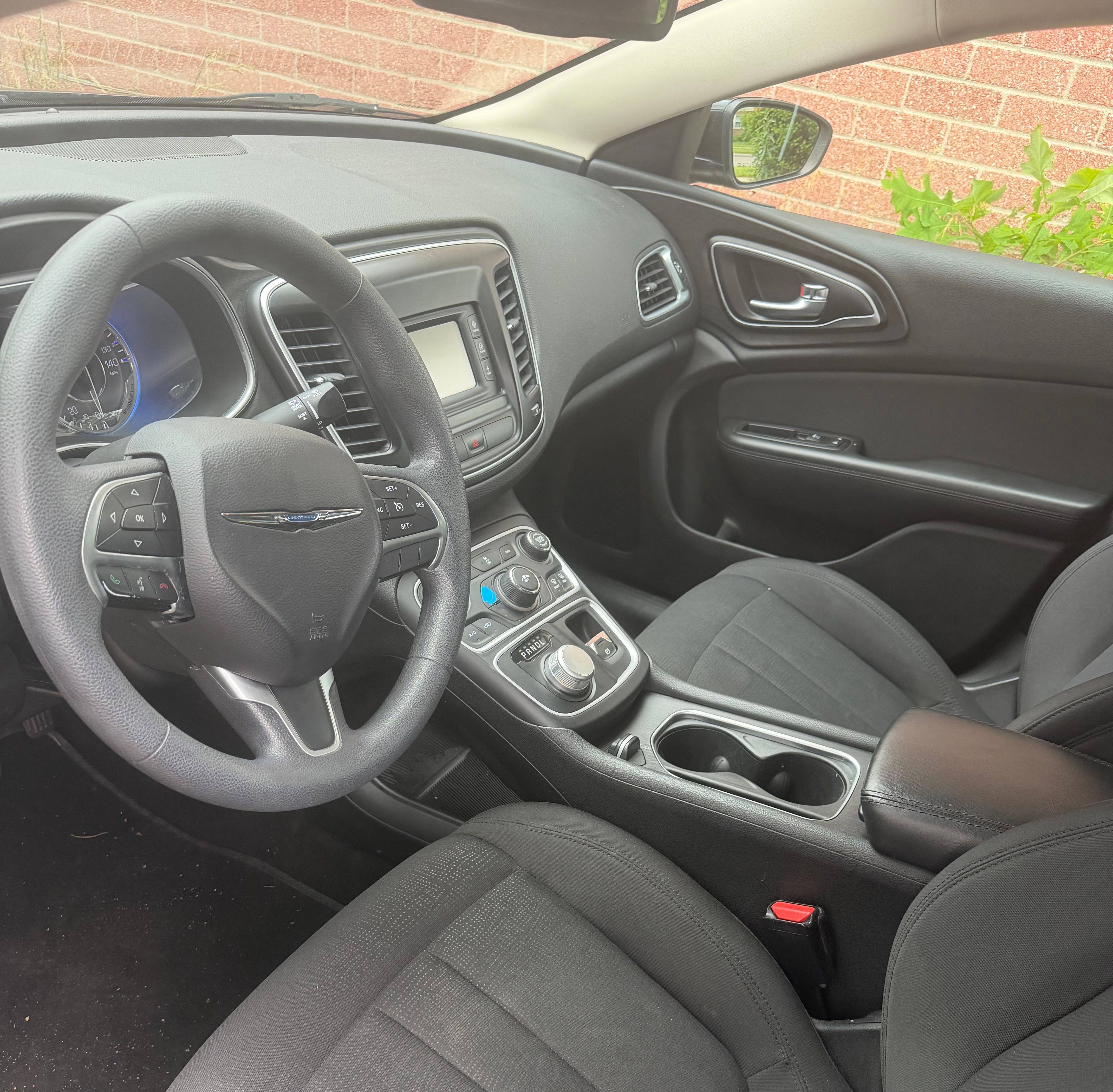 Used 2015 Chrysler 200 Limited FWD image 8