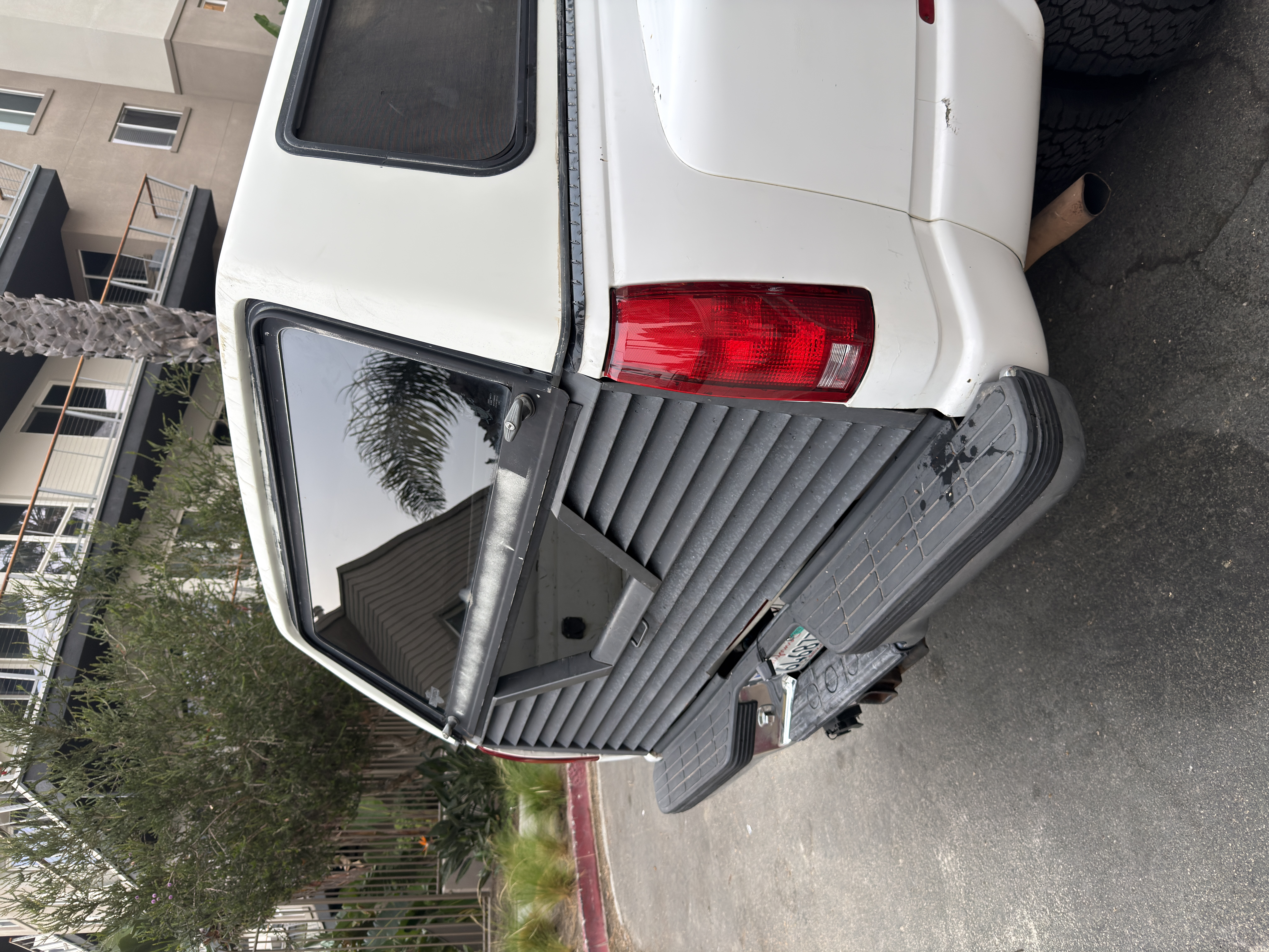 Used 1997 Chevrolet Silverado 3500 4x4 Crew Cab w/ Preferred Equipment Group 2 image 11