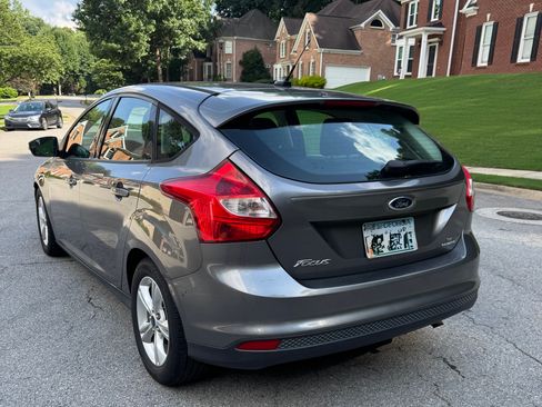 Used 2014 Ford Focus SE FWD image 11