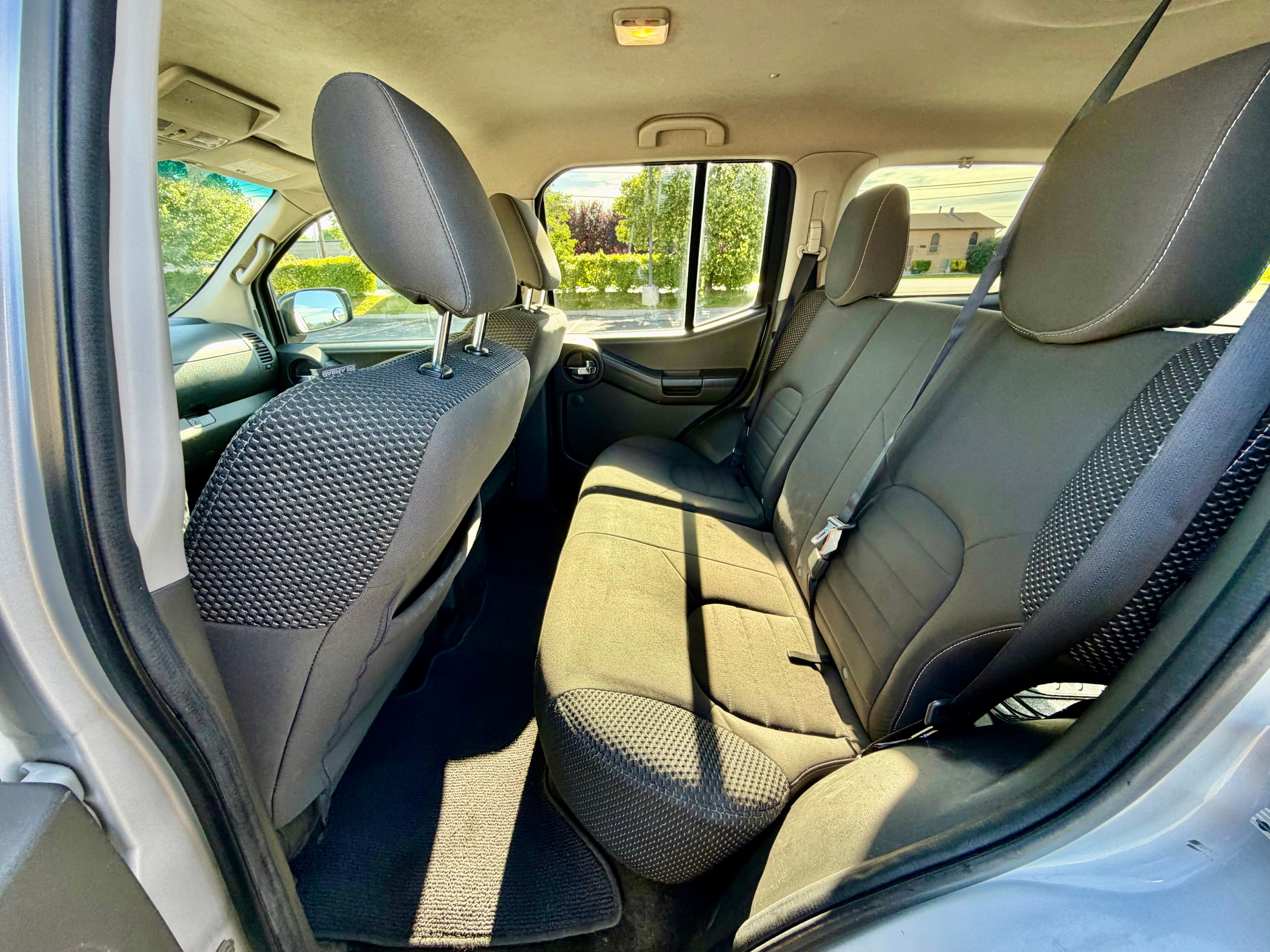 Used 2015 Nissan Xterra PRO-4X AWD/4WD image 9