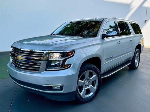 Used 2018 Chevrolet Suburban Premier image 1