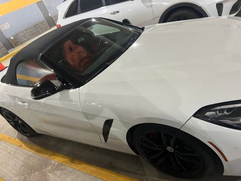 Used 2022 BMW Z4 M40i w/ Premium Package RWD image 9