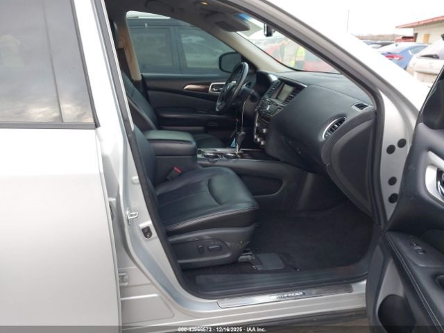 Used 2013 Nissan Pathfinder SL w/ Trailer Tow Pkg FWD image 7