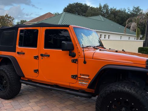 Used 2013 Jeep Wrangler Unlimited Sport AWD/4WD image 17