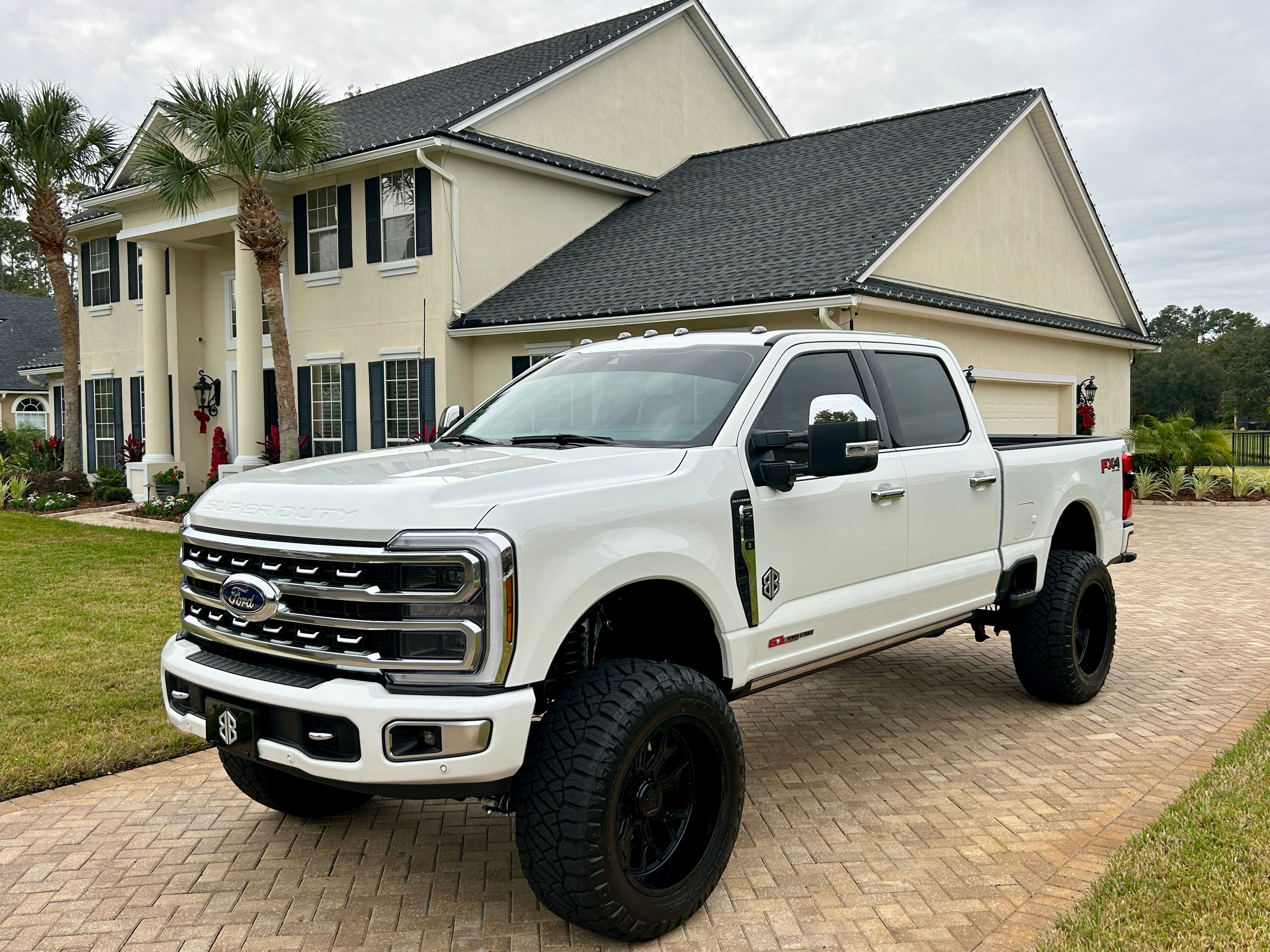 Used 2024 Ford F350 Platinum AWD/4WD image 13