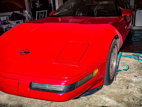 Used 1992 Chevrolet Corvette Convertible image 2