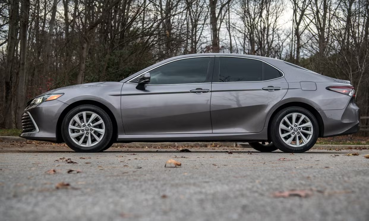 Used 2024 Toyota Camry LE w/ Convenience Package FWD image 26
