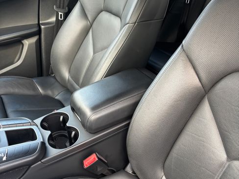 Used 2020 Porsche Macan Turbo image 26