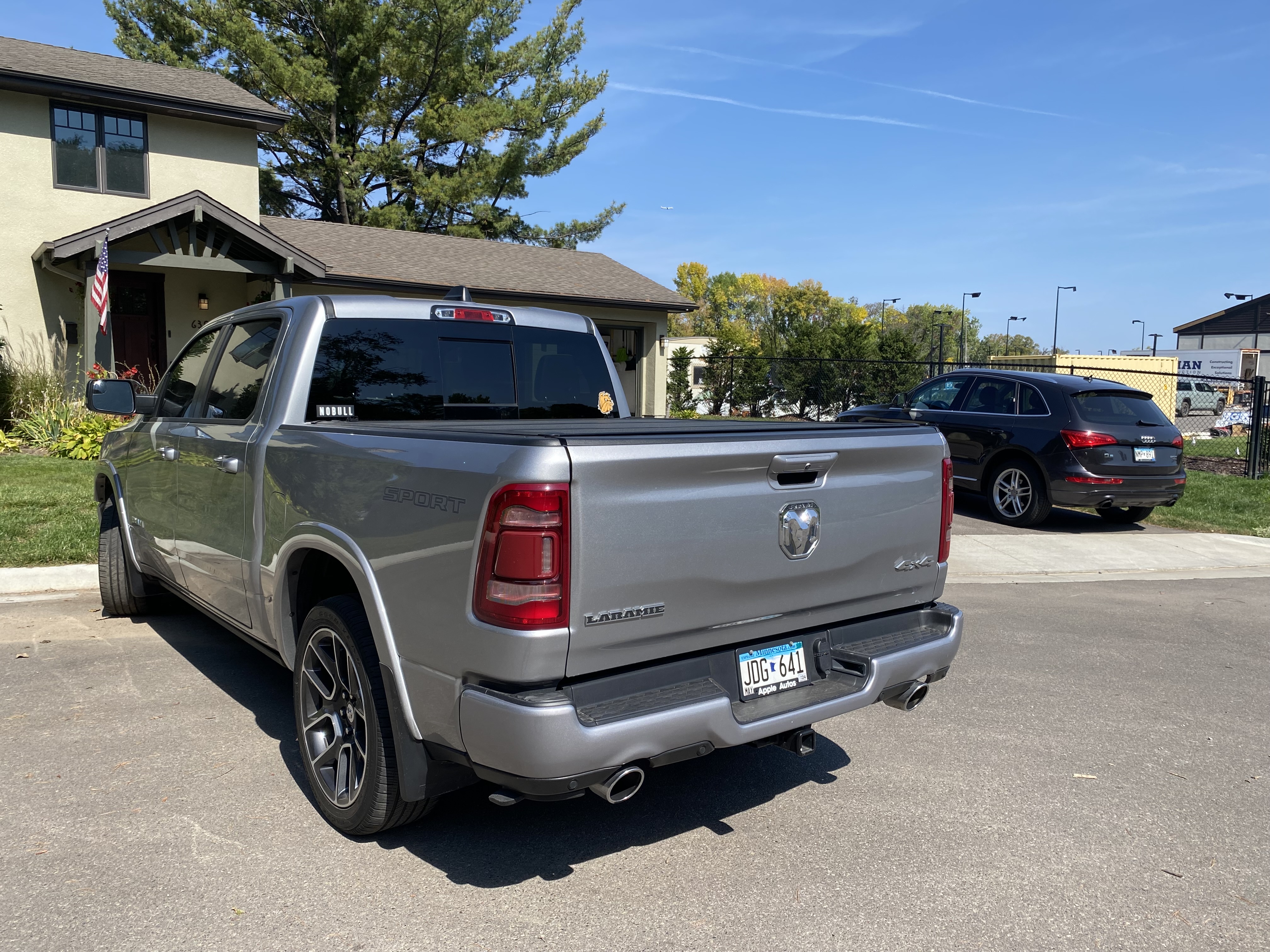 Used 2021 RAM 1500 Laramie AWD/4WD image 6