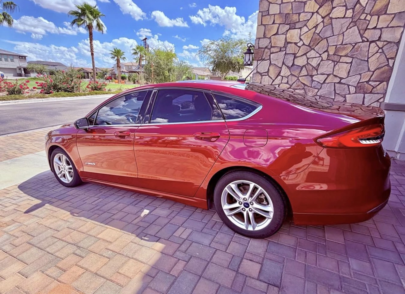 Used 2018 Ford Fusion SE FWD image 14