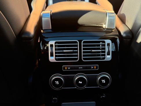 Used 2017 Land Rover Range Rover image 17