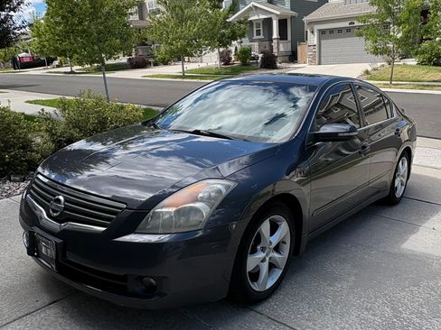Used 2007 Nissan Altima 3.5 SE w/ Sirius Premium Pkg FWD image 1