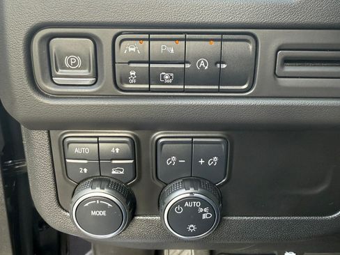 Used 2023 Chevrolet Tahoe LT w/ LT Signature Plus Package AWD/4WD image 11