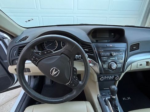 Used 2018 Acura ILX w/ Special Edition Package image 10