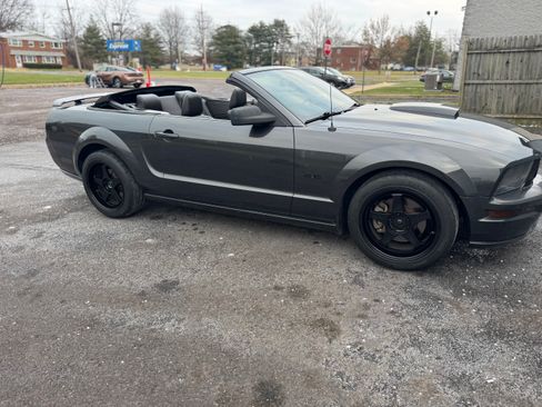 Used 2009 Ford Mustang GT Premium image 21