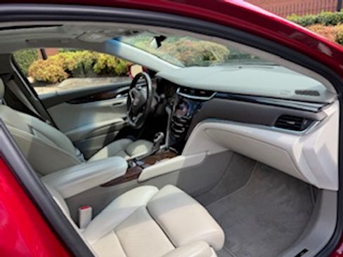 Used 2014 Cadillac XTS Platinum image 10