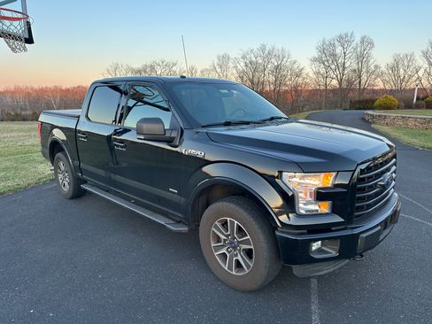 Used 2016 Ford F150 XLT w/ Equipment Group 302A Luxury image 2