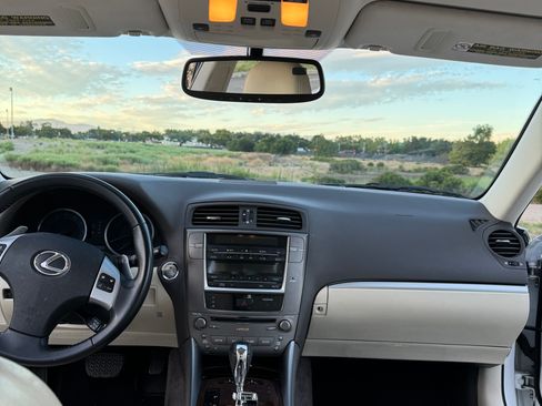 Used 2013 Lexus IS 250 w/ Premium Pkg Value Edition RWD image 17