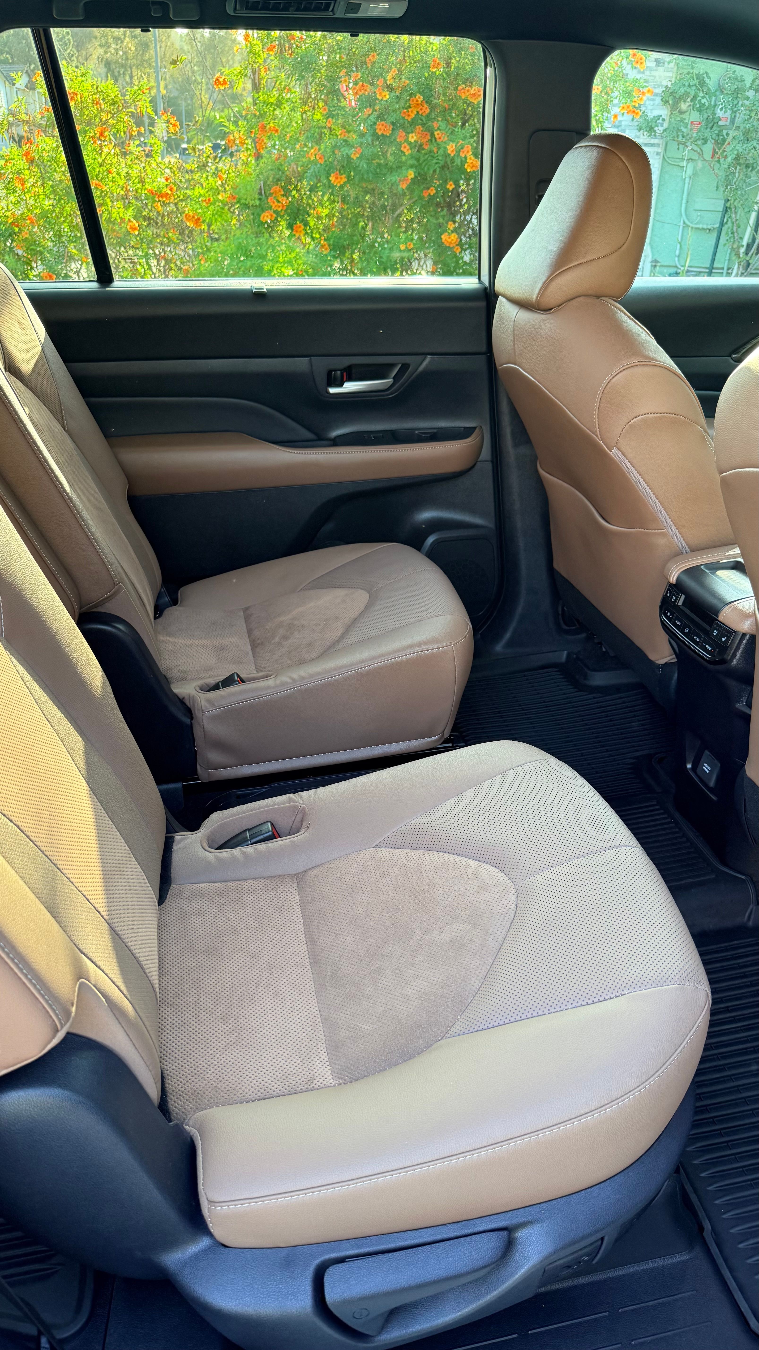 Used 2026 Toyota Grand Highlander AWD Hybrid image 12