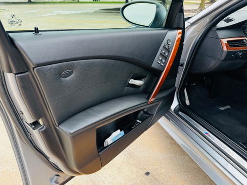 Used 2006 BMW M5 RWD image 20