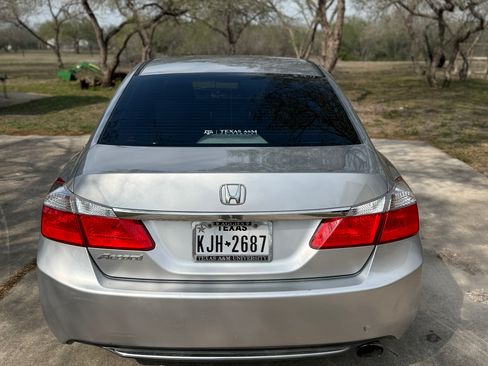 Used 2015 Honda Accord EX image 2