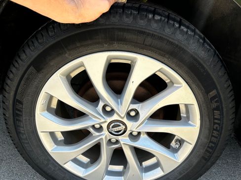 Used 2016 Nissan Sentra SV w/ Driver's Assist Package FWD image 10