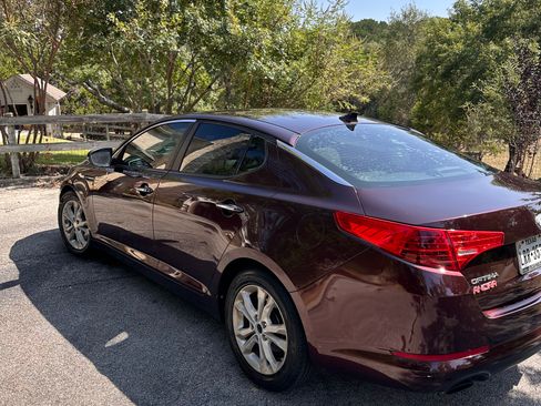 Used 2013 Kia Optima EX FWD image 2