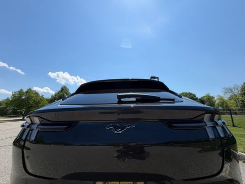 Used 2021 Ford Mustang Mach-E Select AWD/4WD image 9