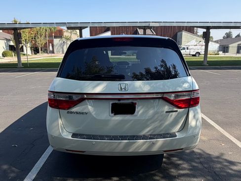Used 2012 Honda Odyssey Touring Elite image 5