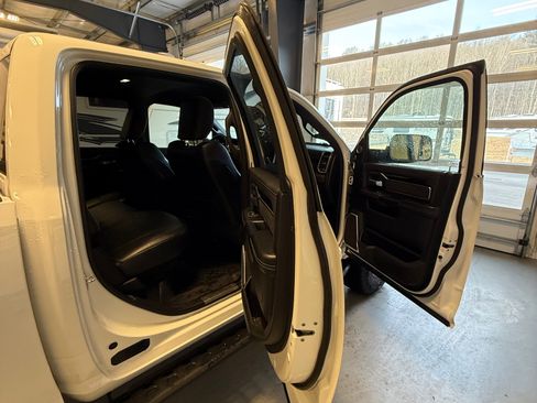 Used 2021 RAM 3500 Laramie image 13