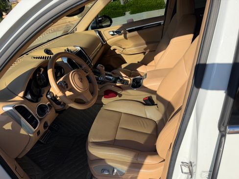 Used 2012 Porsche Cayenne S AWD/4WD image 13