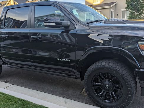 Used 2019 RAM 1500 Laramie image 13