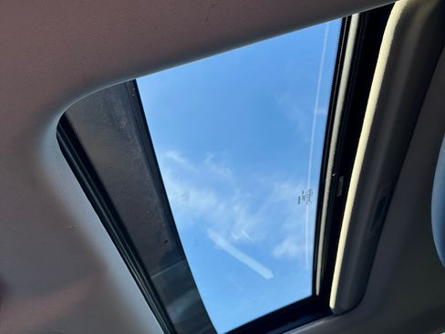 Used 2014 Nissan Altima 2.5 SL w/ Moonroof Package image 6