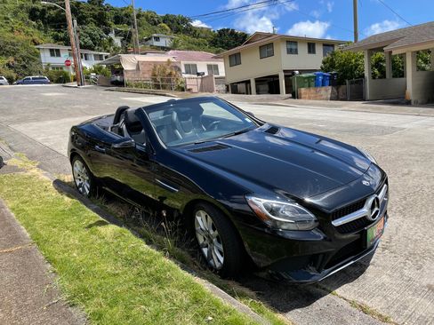 Used 2018 Mercedes-Benz SLC 300 image 1