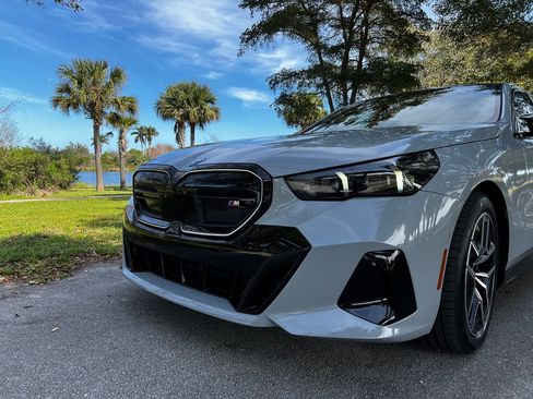 Used 2024 BMW i5 M60 w/ Executive Package AWD/4WD image 17