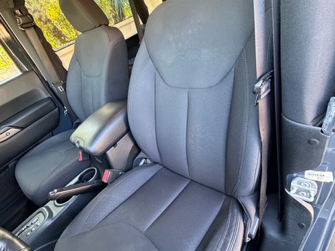 Used 2018 Jeep Wrangler Sport image 25