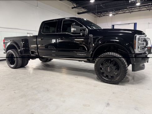 Used 2025 Ford F450 Platinum w/ Camper Package AWD/4WD image 4