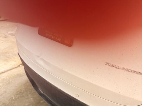 Used 2022 Tesla Model Y Long Range image 21