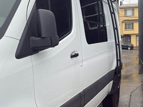 Used 2020 Mercedes-Benz Sprinter 2500 image 2