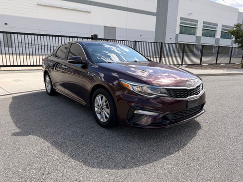 Used 2019 Kia Optima LX image 4