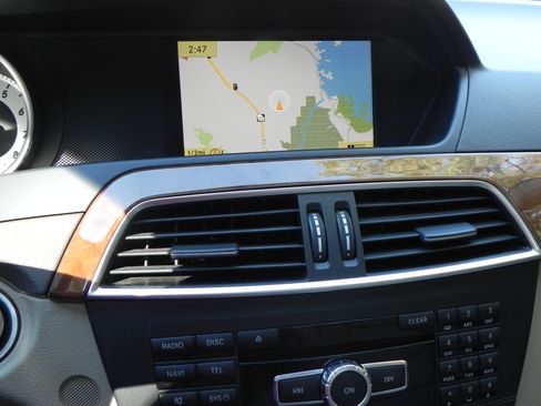 Used 2012 Mercedes-Benz C 350 Sport image 21