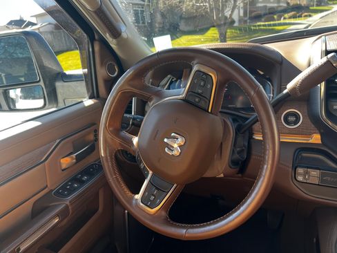 Used 2023 RAM 3500 Limited image 15