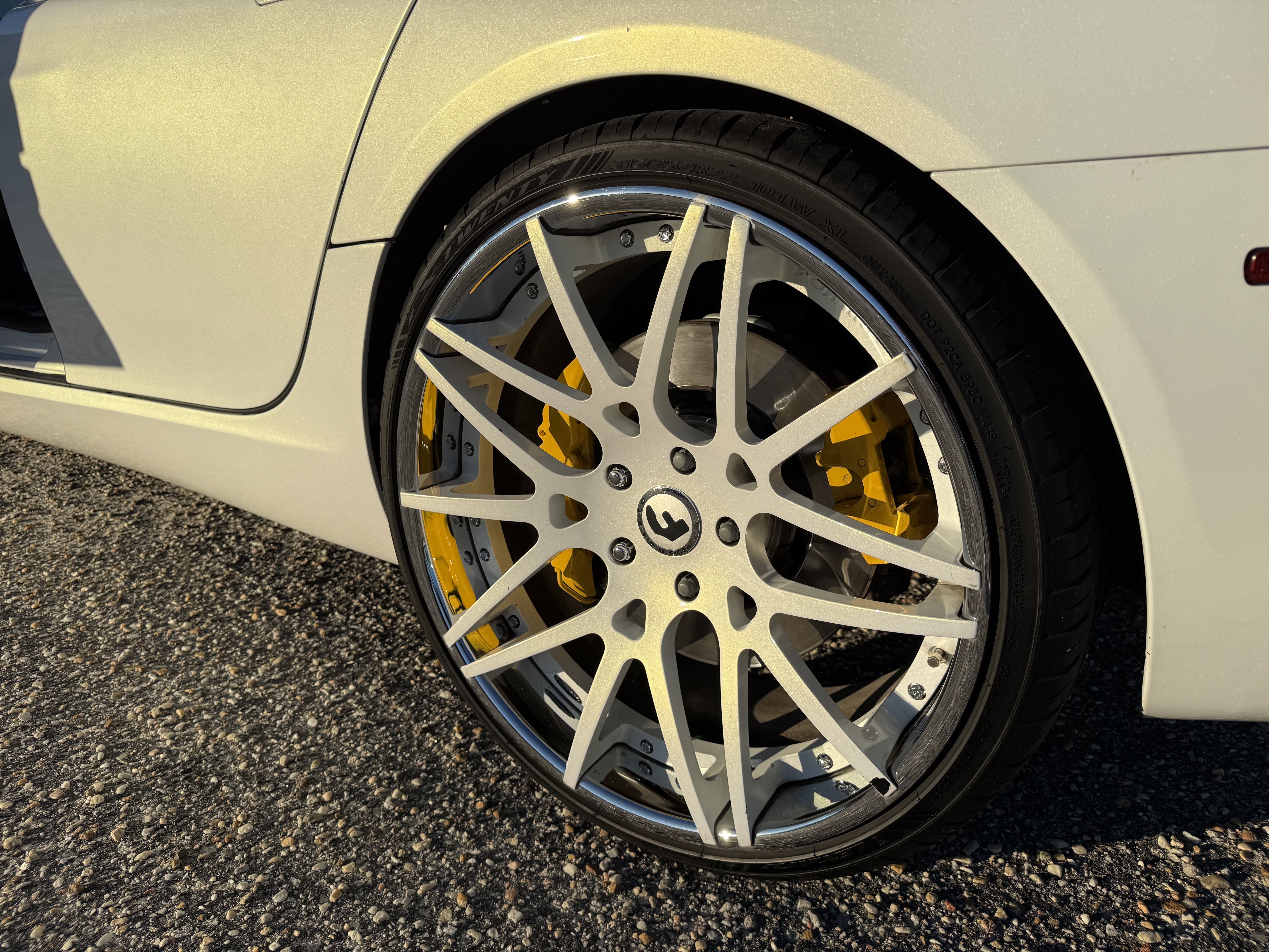 Used 2010 Aston Martin Rapide RWD image 9