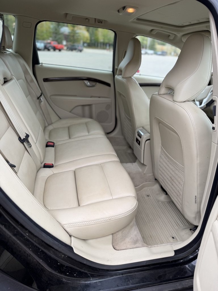 Used 2016 Volvo XC70 T5 Platinum w/ Protection Package AWD/4WD image 18