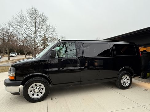 Used 2014 Chevrolet Express 1500 image 20