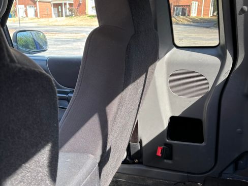 Used 2005 Ford Ranger Edge image 16