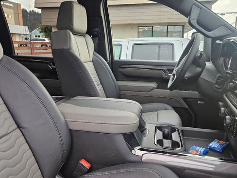 Used 2026 Chevrolet Silverado 2500 ZR2 image 5