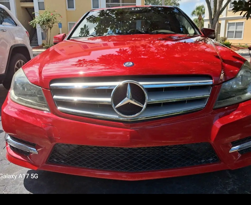 Used 2012 Mercedes-Benz C 250 Sedan image 1