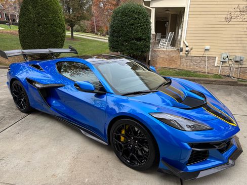 Used 2026 Chevrolet Corvette ZR1 w/ ZR1 Carbon Fiber Aero Package image 6