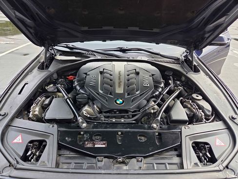 Used 2014 BMW 550i xDrive Sedan image 5